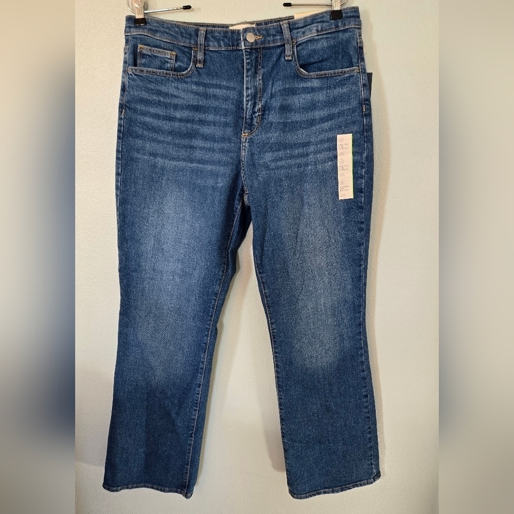 Universal Thread | NWT High Rise Slim Bootcut Size 12/31